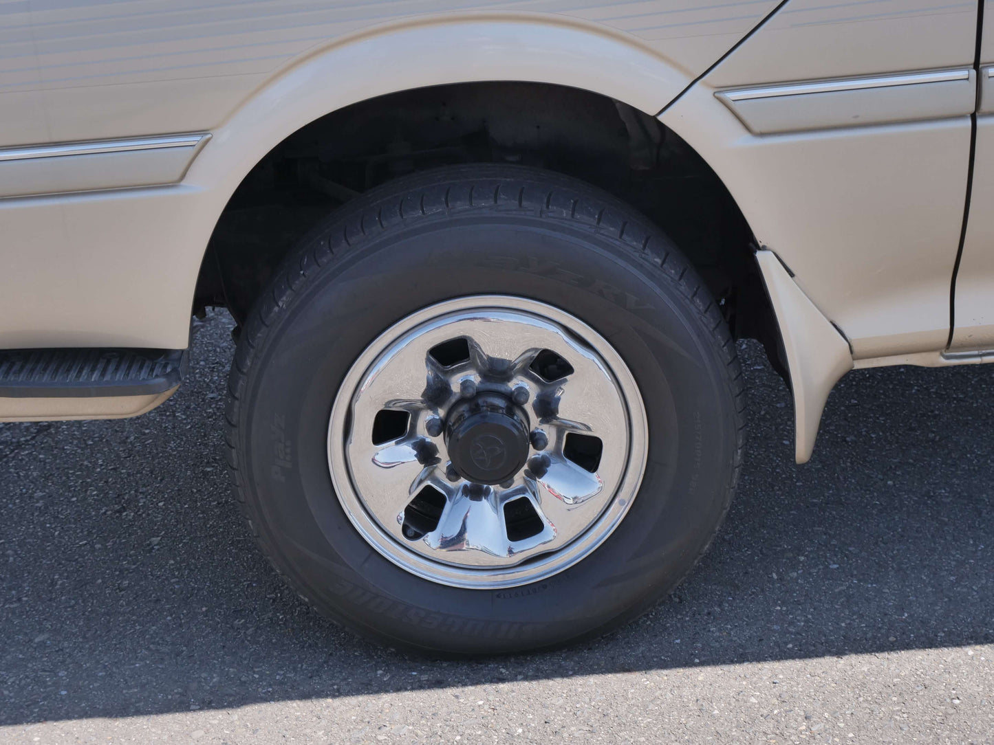 1994 TOYOTA HIACE SUPER CUSTOM 4WD VAN
