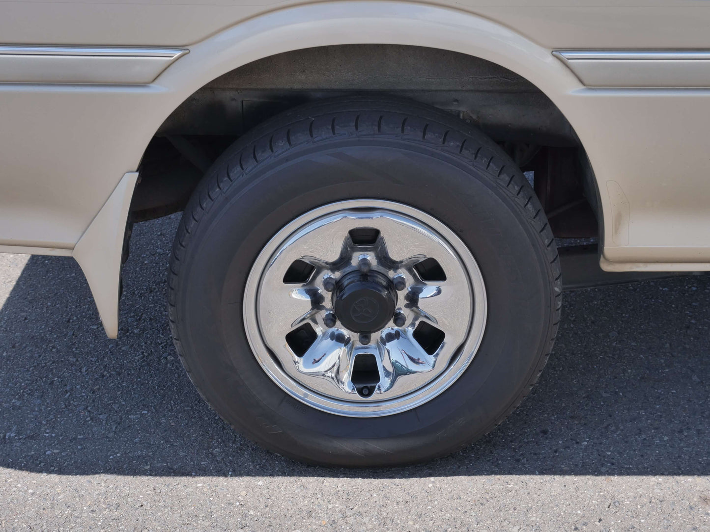 1994 TOYOTA HIACE SUPER CUSTOM 4WD VAN