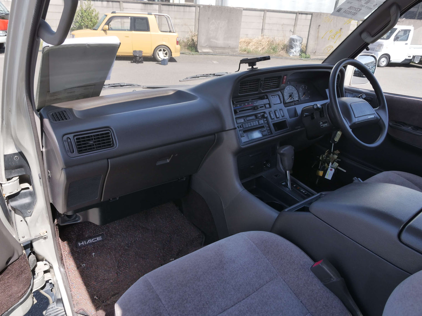 1994 TOYOTA HIACE SUPER CUSTOM 4WD VAN