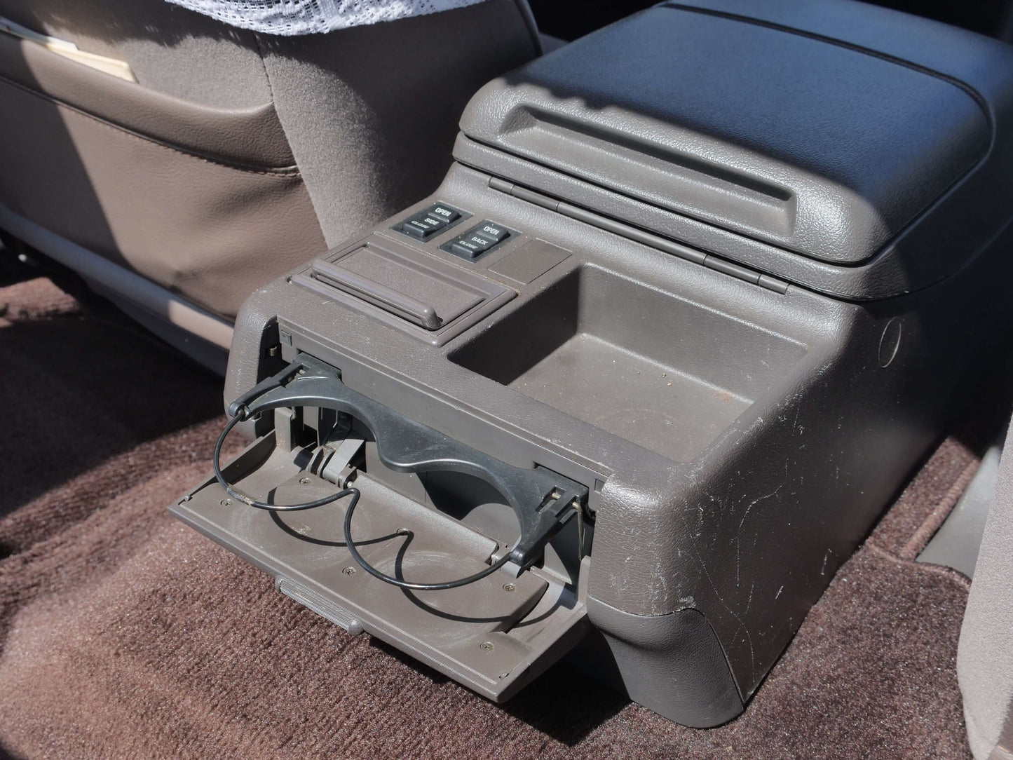 1994 TOYOTA HIACE SUPER CUSTOM 4WD VAN
