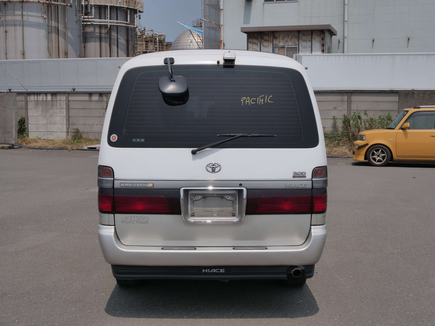 1997 TOYOTA HIACE SUPER CUSTOM 4WD VAN