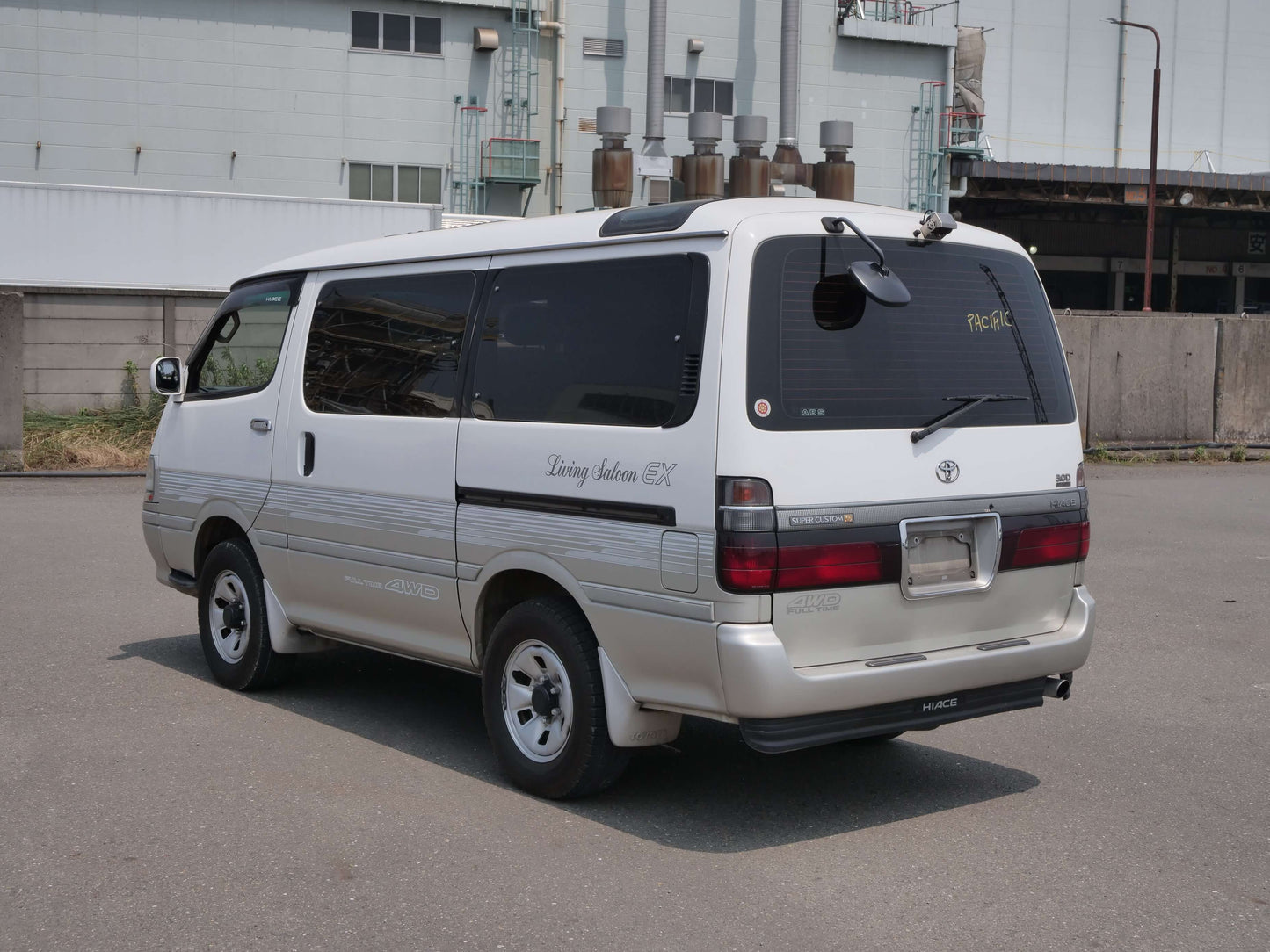 1997 TOYOTA HIACE SUPER CUSTOM 4WD VAN