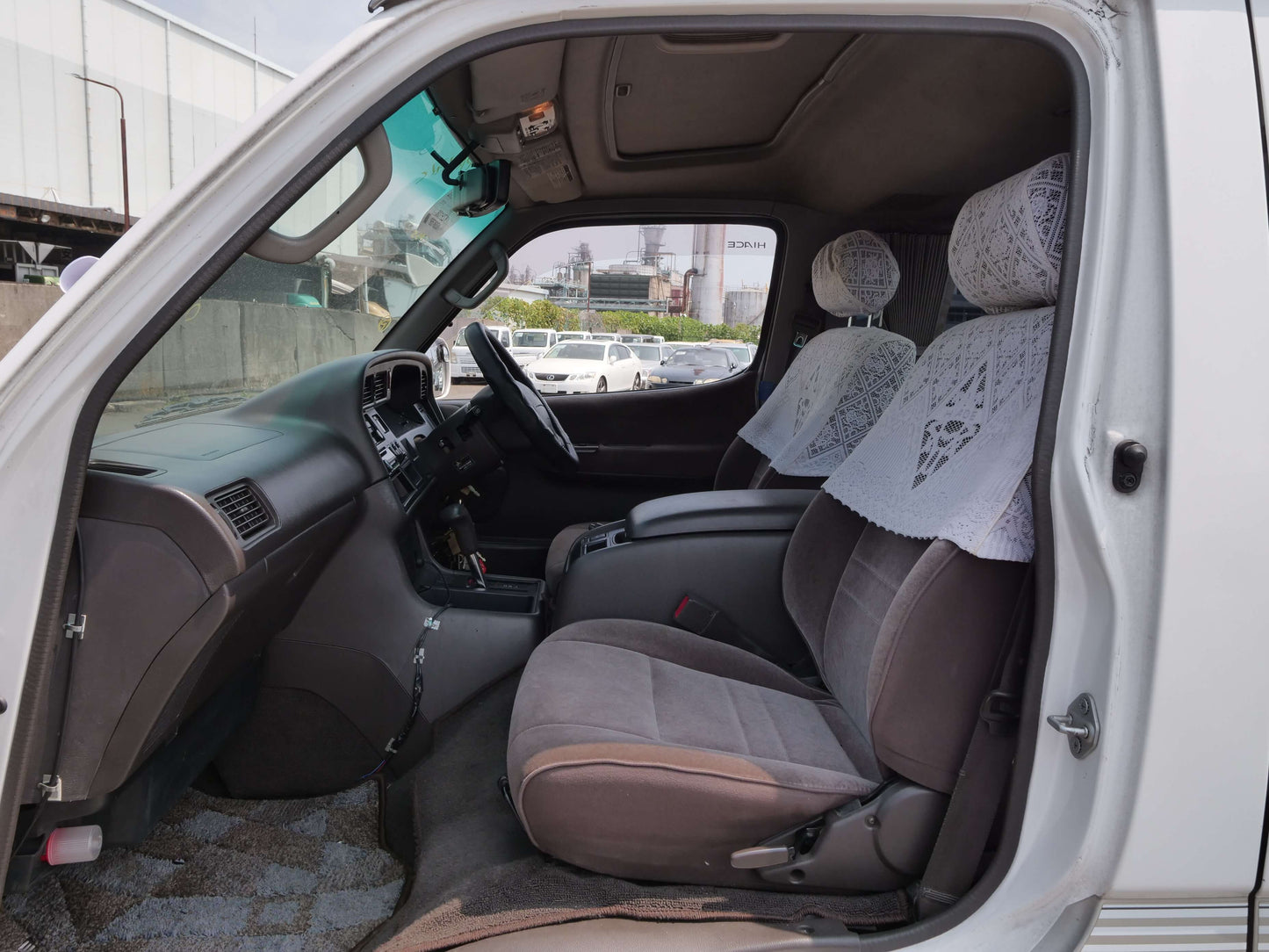 1997 TOYOTA HIACE SUPER CUSTOM 4WD VAN