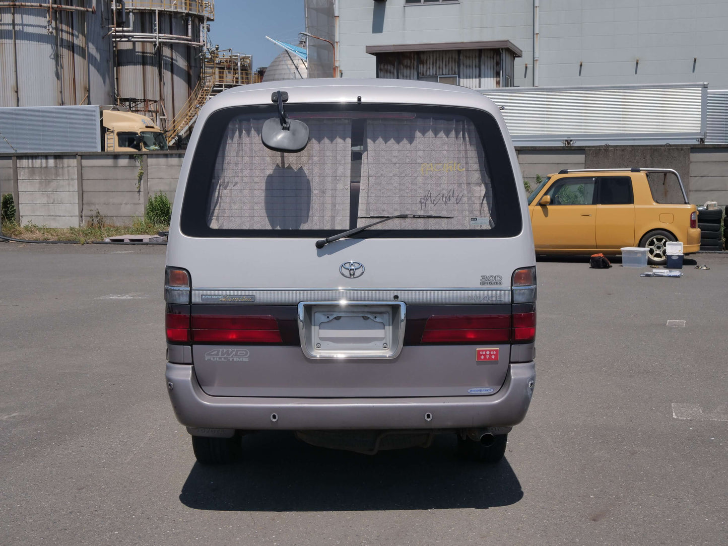 1998 TOYOTA HIACE SUPER CUSTOM LIMITED 4WD VAN
