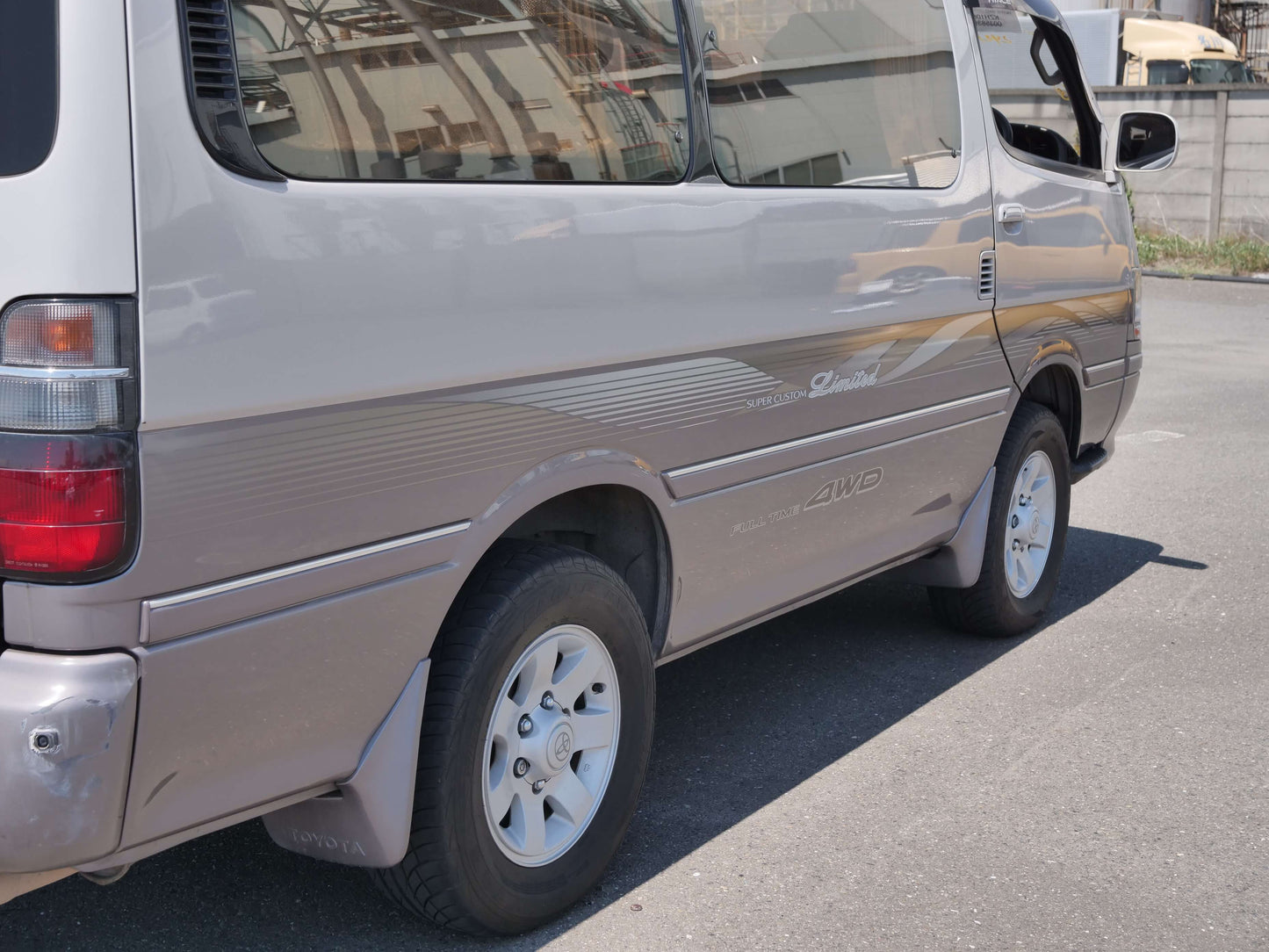 1998 TOYOTA HIACE SUPER CUSTOM LIMITED 4WD VAN