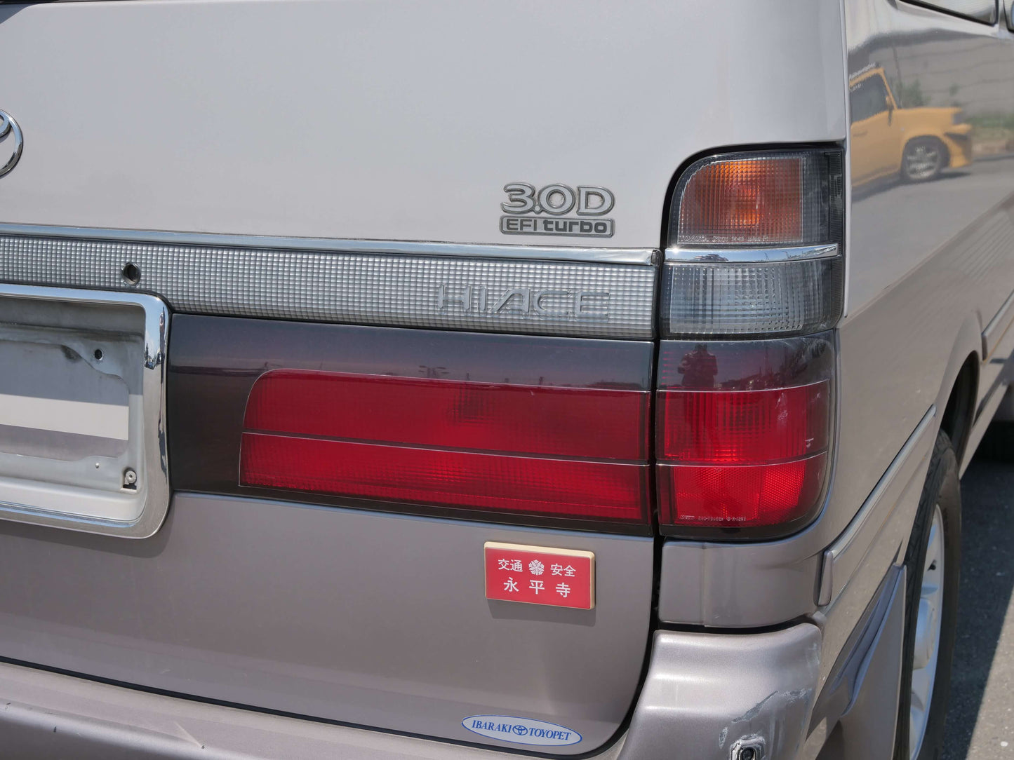 1998 TOYOTA HIACE SUPER CUSTOM LIMITED 4WD VAN