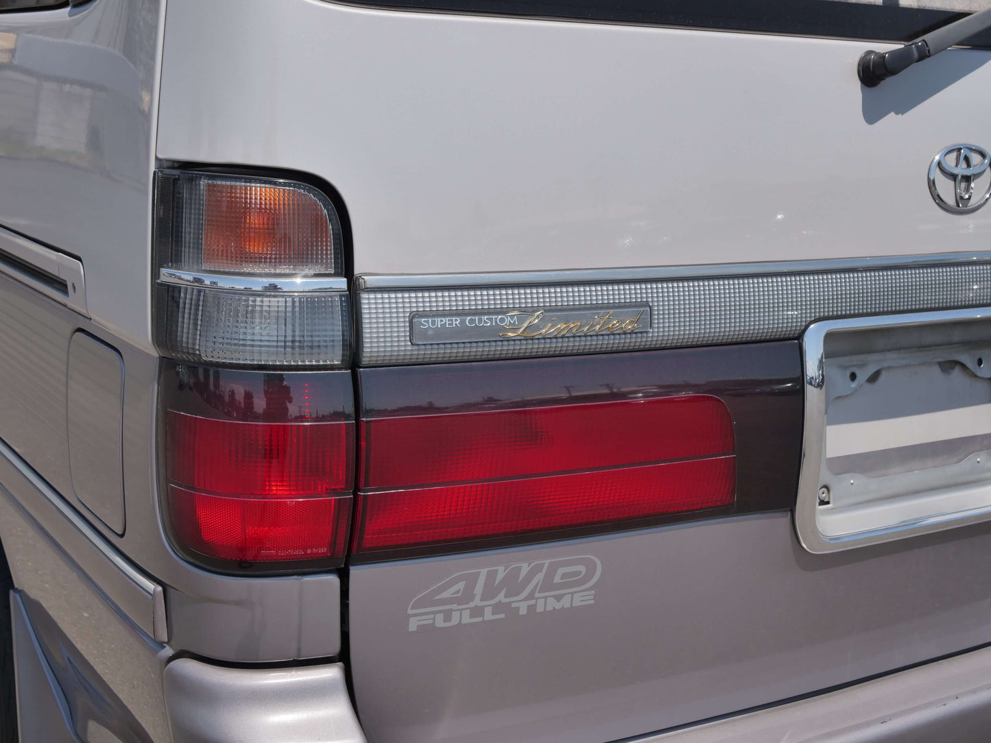 1998 TOYOTA HIACE SUPER CUSTOM LIMITED 4WD VAN