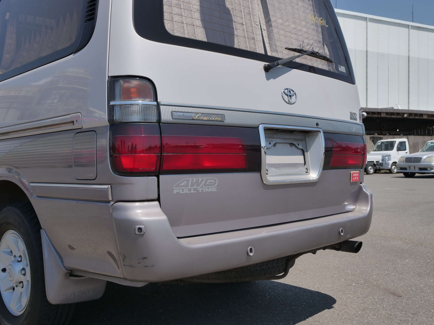 1998 TOYOTA HIACE SUPER CUSTOM LIMITED 4WD VAN