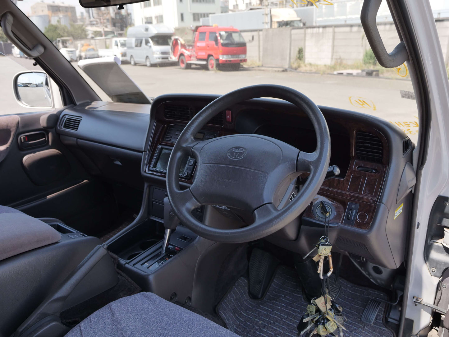 1998 TOYOTA HIACE SUPER CUSTOM LIMITED 4WD VAN