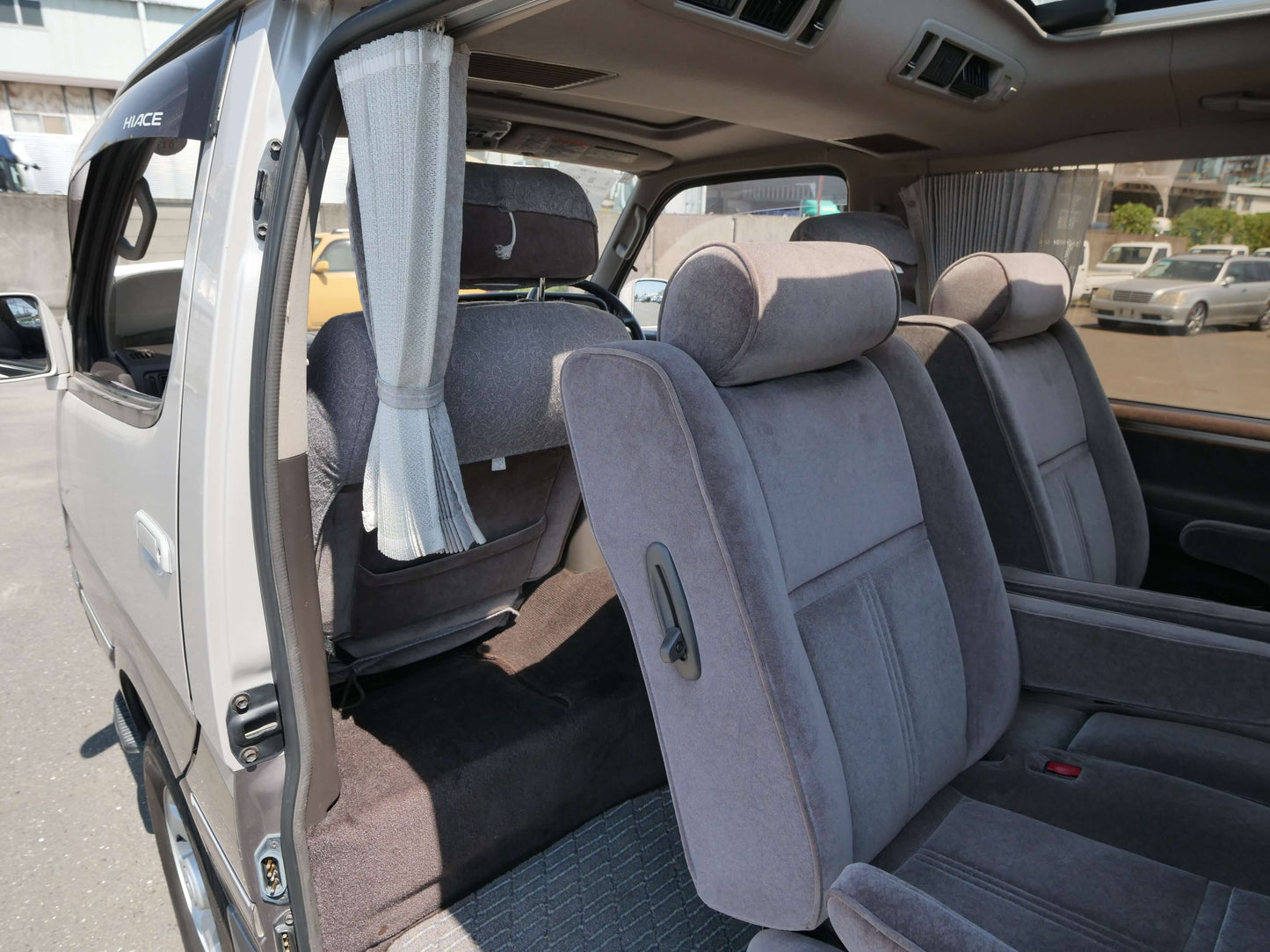 1998 TOYOTA HIACE SUPER CUSTOM LIMITED 4WD VAN