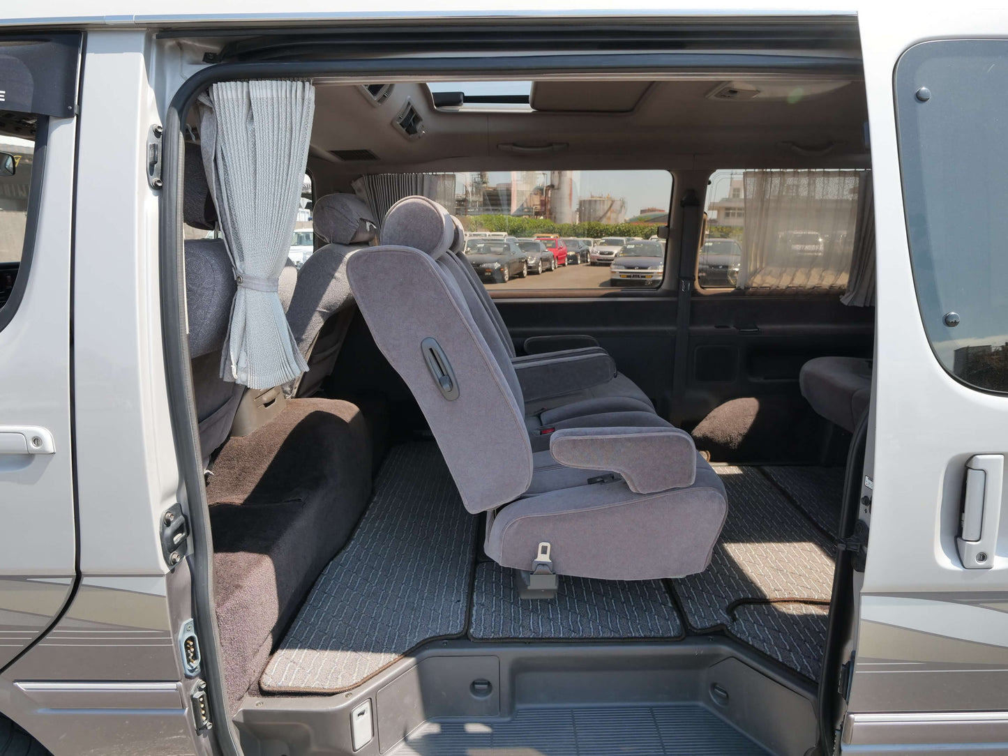 1998 TOYOTA HIACE SUPER CUSTOM LIMITED 4WD VAN