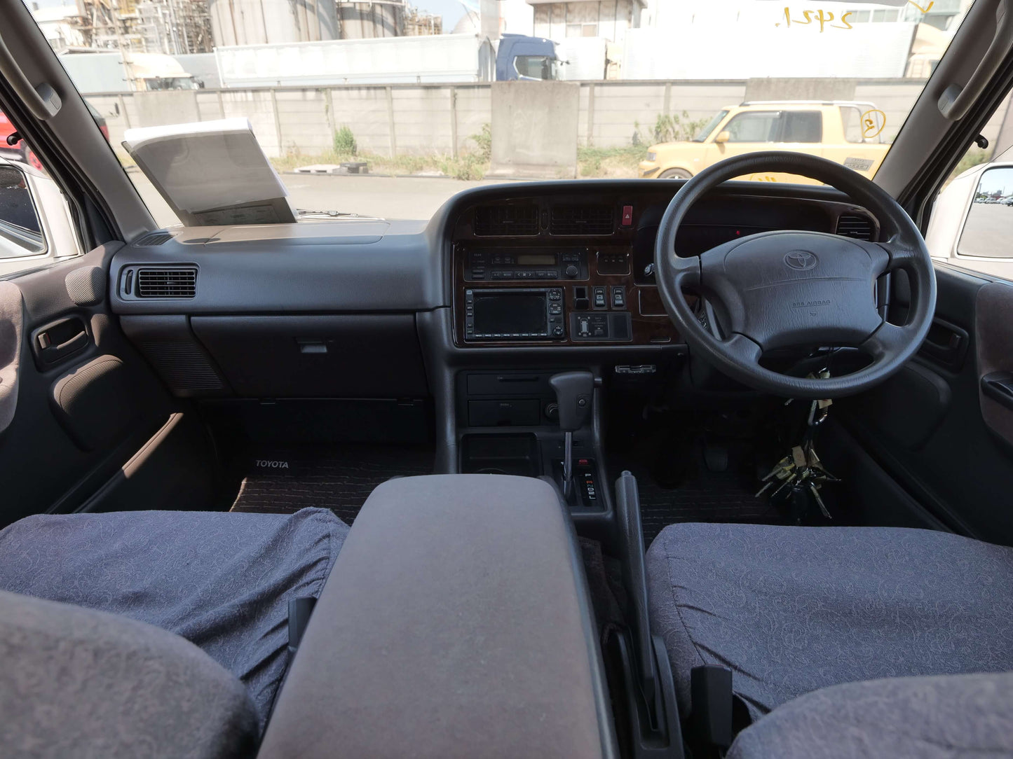 1998 TOYOTA HIACE SUPER CUSTOM LIMITED 4WD VAN