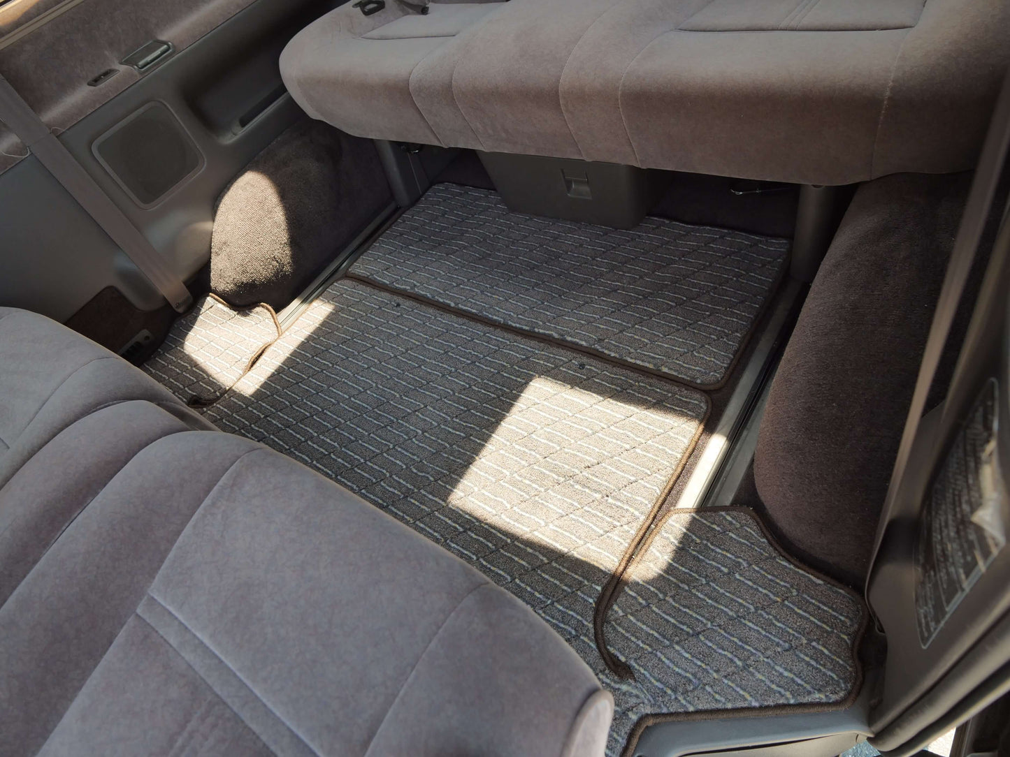 1998 TOYOTA HIACE SUPER CUSTOM LIMITED 4WD VAN