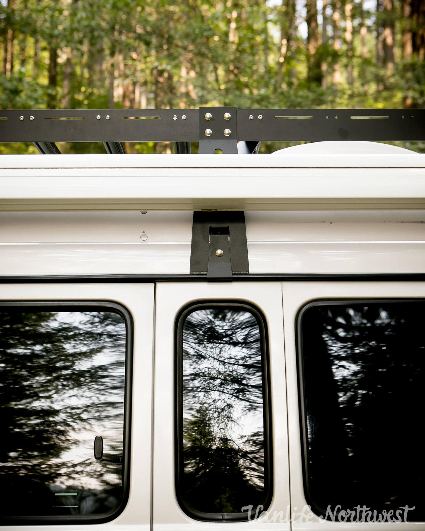 Pluto Roof Rack - High-Roof