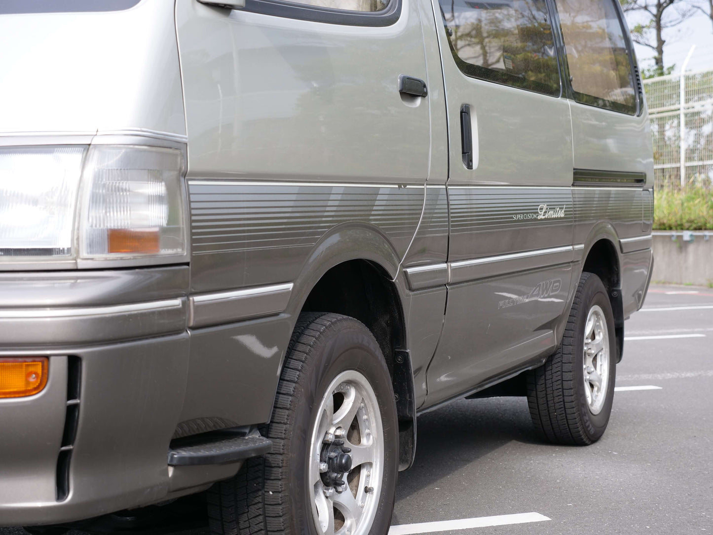 1995 TOYOTA HIACE SUPER CUSTOM LIMITED 4WD DIESEL VAN