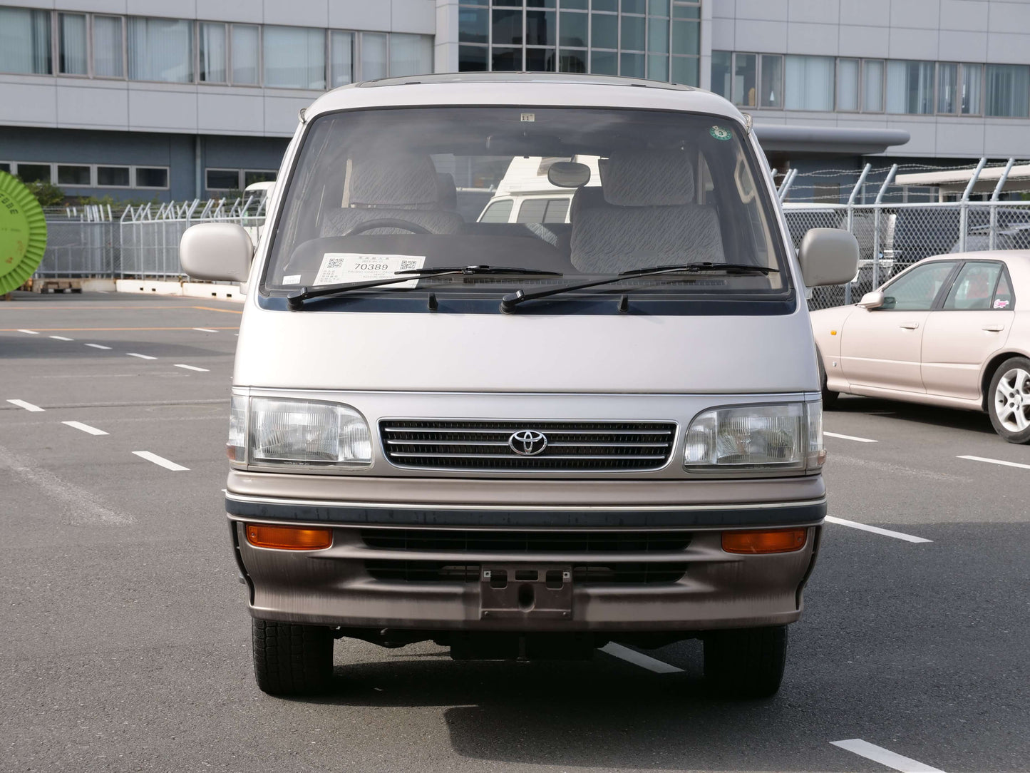 1993 TOYOTA HIACE SUPER CUSTOM 4WD DIESEL VAN