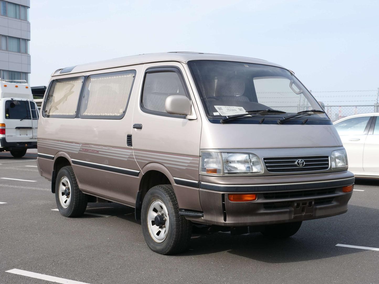 1993 TOYOTA HIACE SUPER CUSTOM 4WD DIESEL VAN