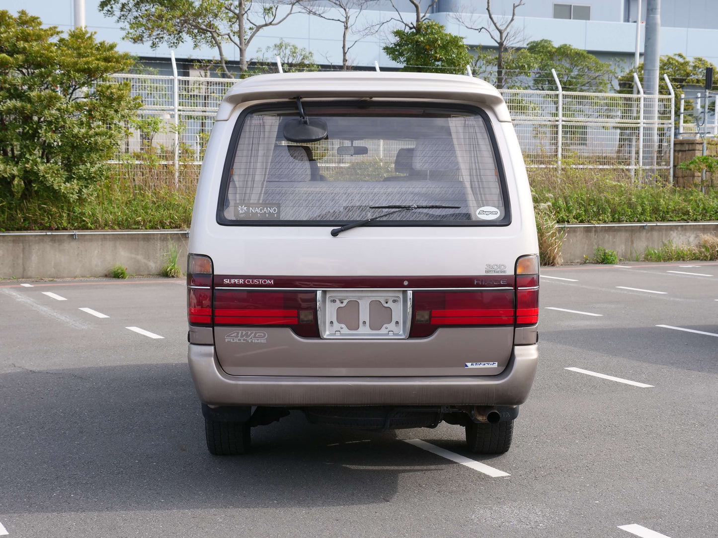 1993 TOYOTA HIACE SUPER CUSTOM 4WD DIESEL VAN