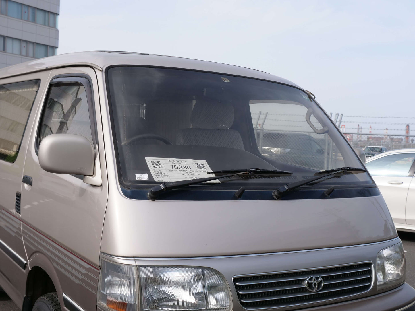 1993 TOYOTA HIACE SUPER CUSTOM 4WD DIESEL VAN