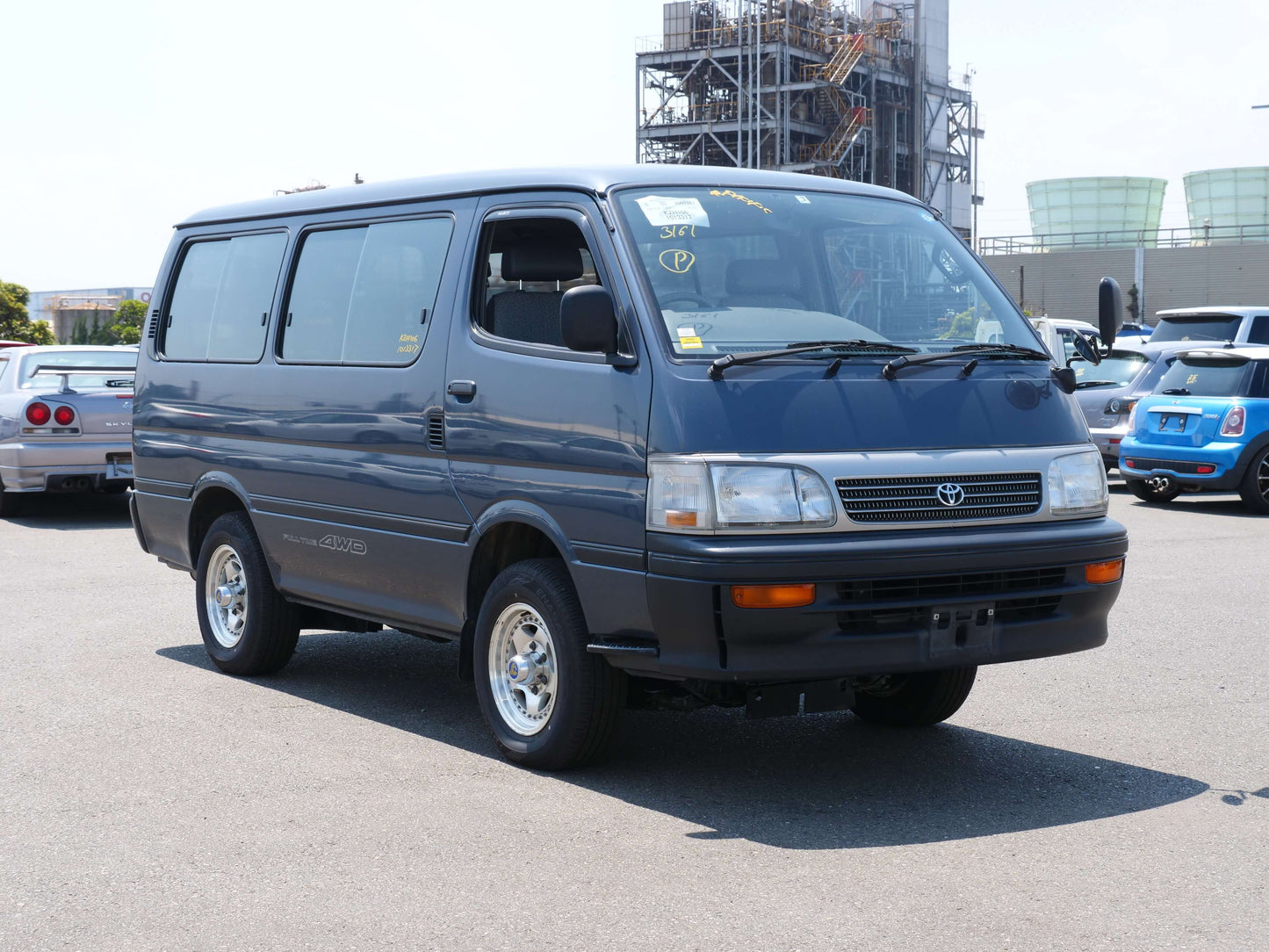 1995 TOYOTA HIACE SUPER CUSTOM 4WD DIESEL VAN