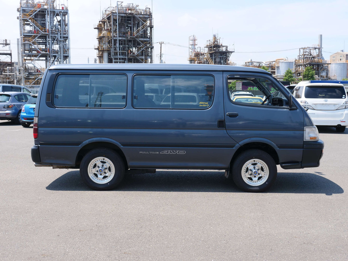 1995 TOYOTA HIACE SUPER CUSTOM 4WD DIESEL VAN