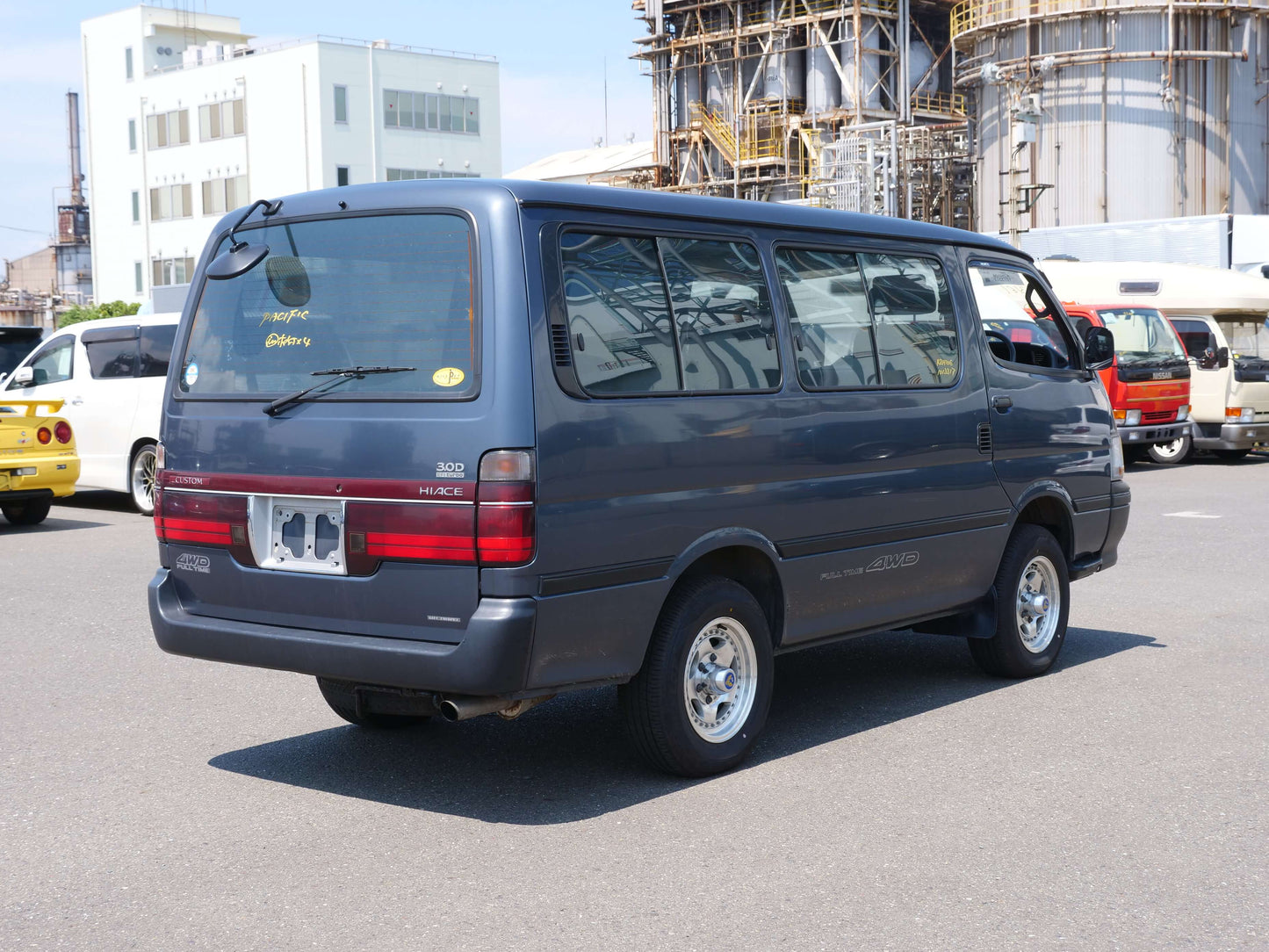 1995 TOYOTA HIACE SUPER CUSTOM 4WD DIESEL VAN