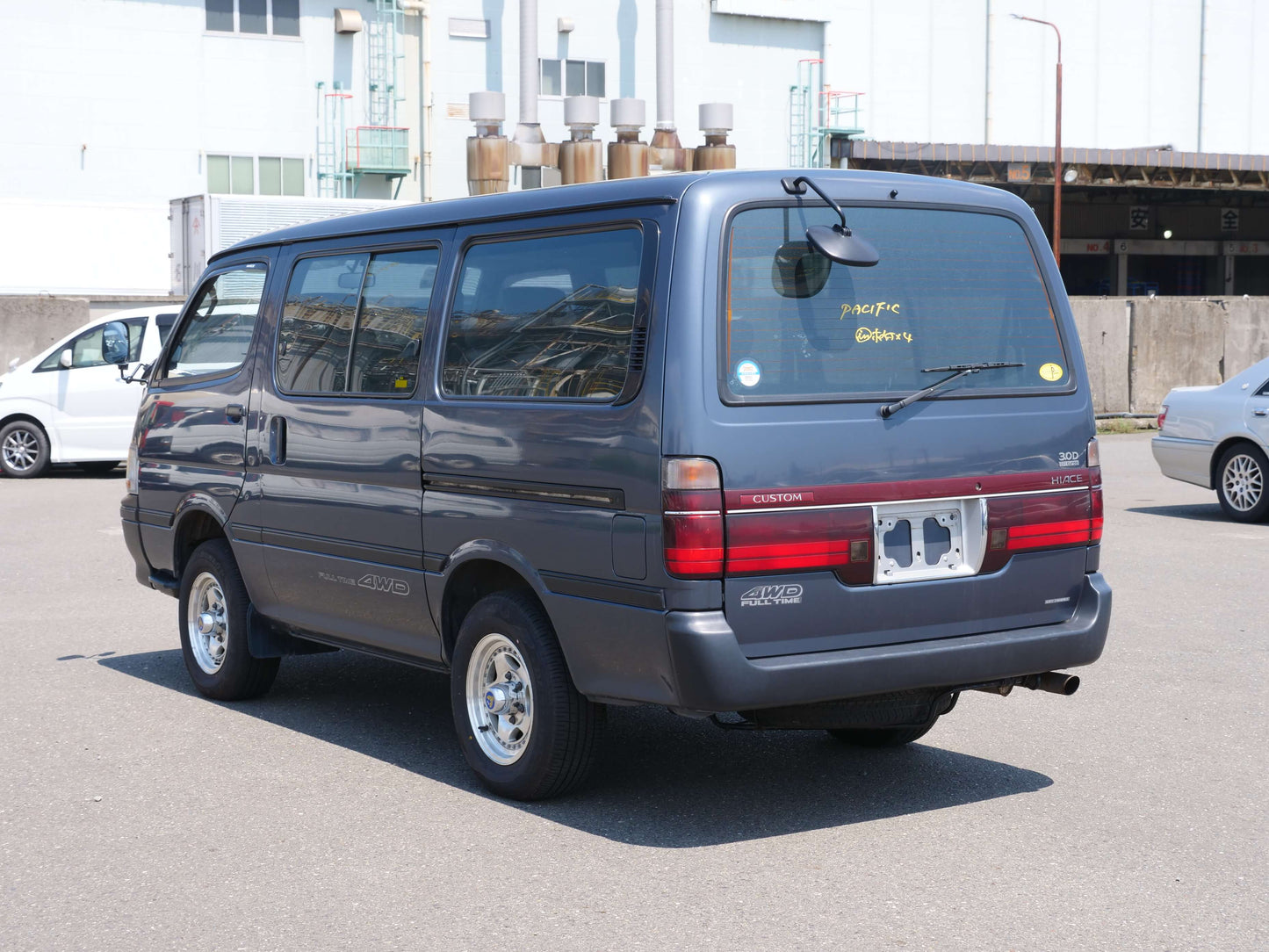 1995 TOYOTA HIACE SUPER CUSTOM 4WD DIESEL VAN