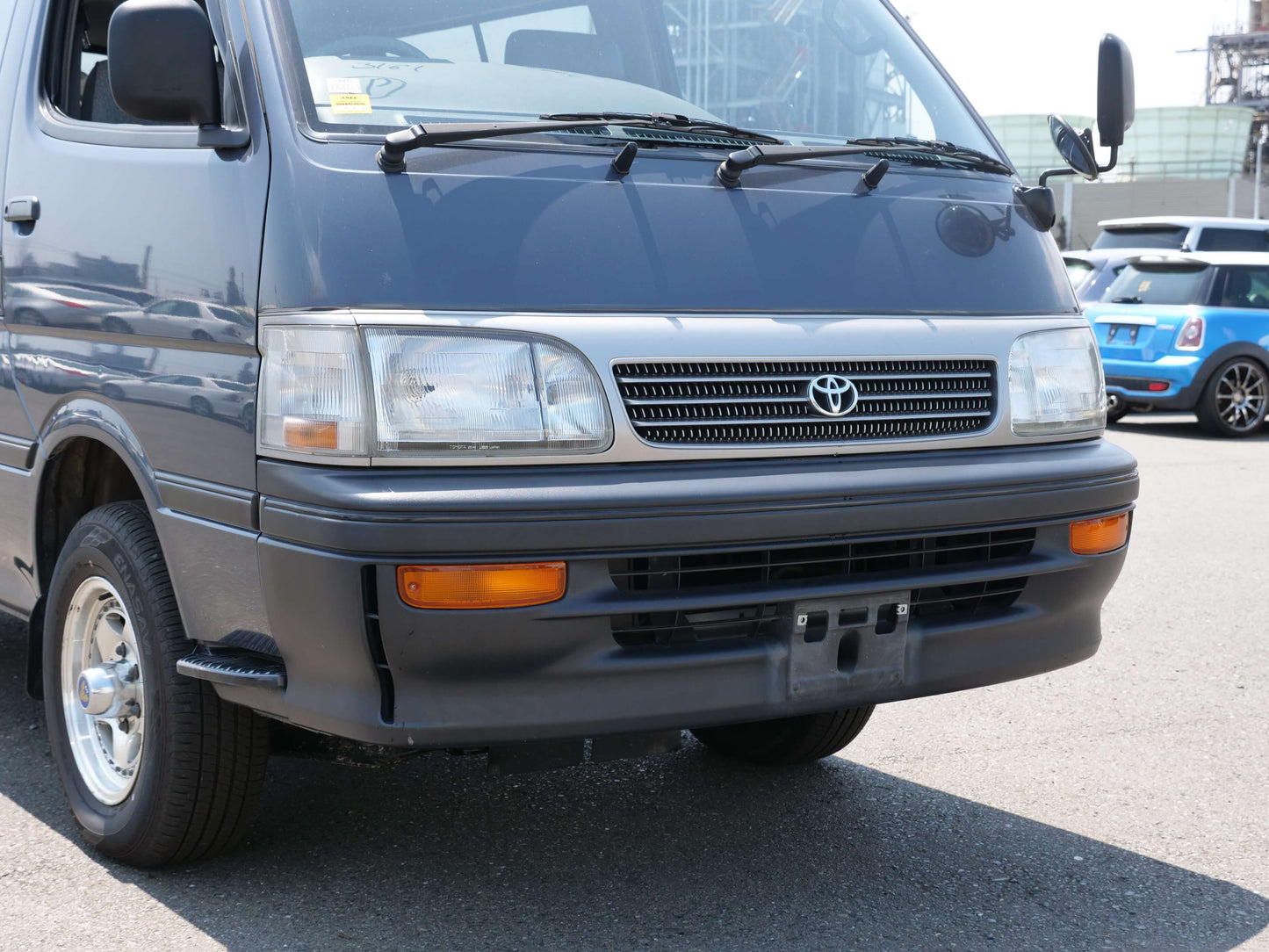 1995 TOYOTA HIACE SUPER CUSTOM 4WD DIESEL VAN