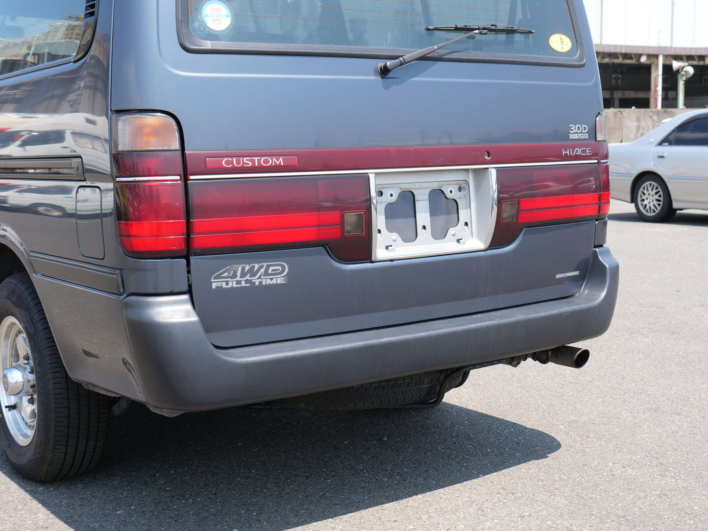 1995 TOYOTA HIACE SUPER CUSTOM 4WD DIESEL VAN