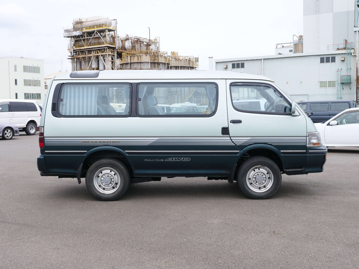 1995 TOYOTA HIACE SUPER CUSTOM 4WD DIESEL VAN