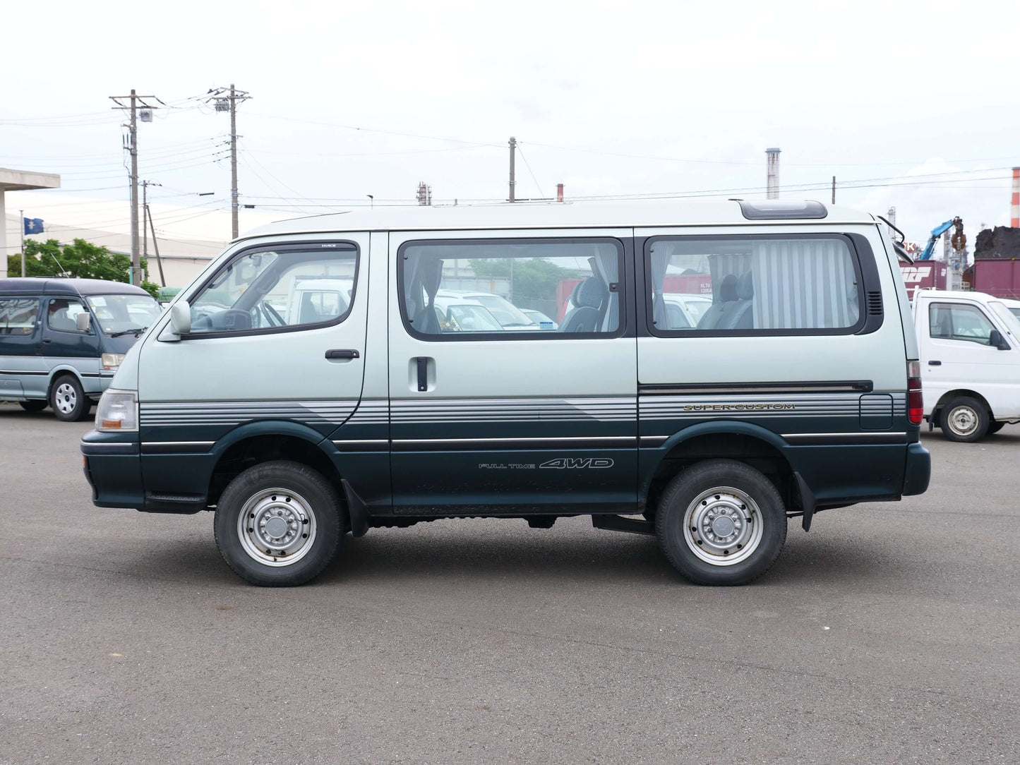 1995 TOYOTA HIACE SUPER CUSTOM 4WD DIESEL VAN