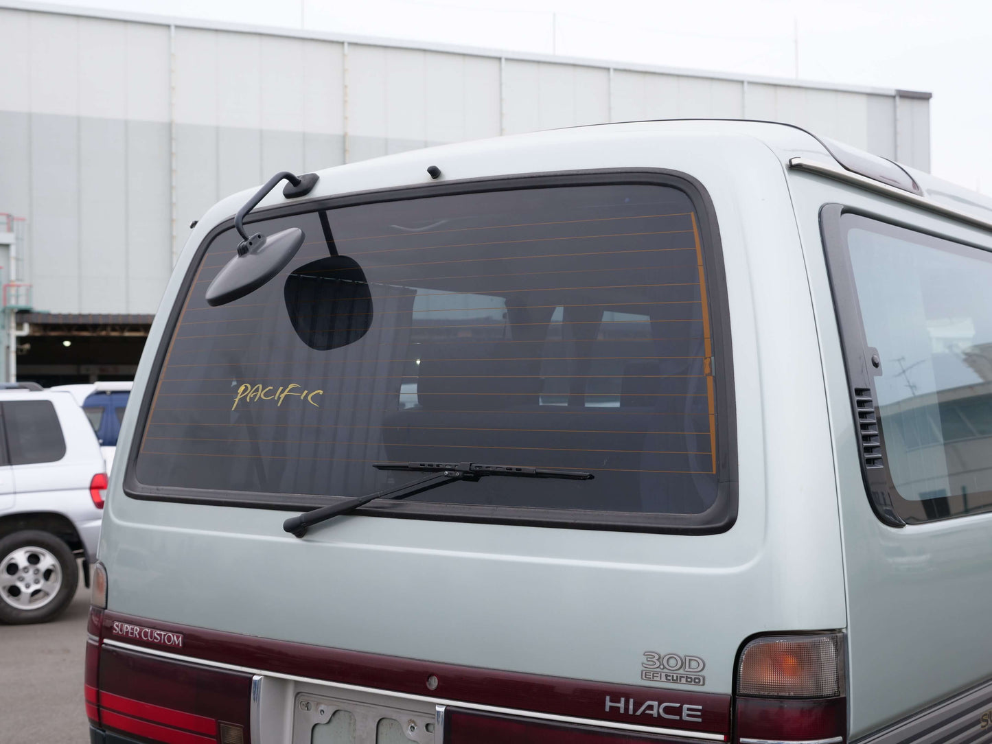 1995 TOYOTA HIACE SUPER CUSTOM 4WD DIESEL VAN