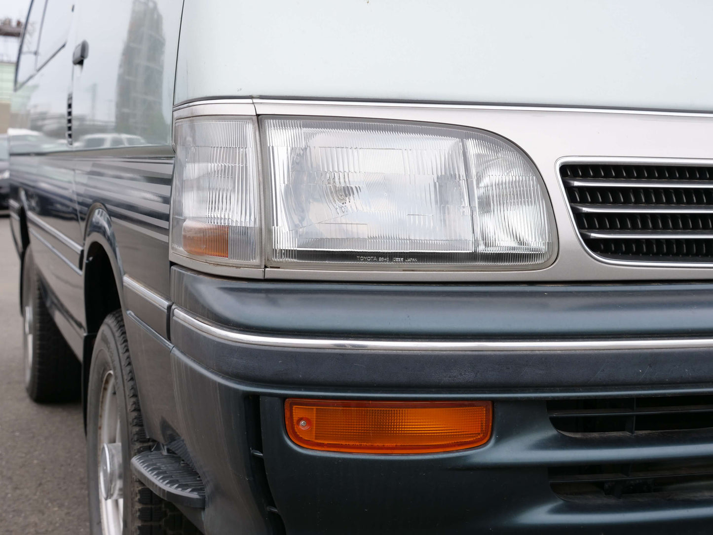 1995 TOYOTA HIACE SUPER CUSTOM 4WD DIESEL VAN