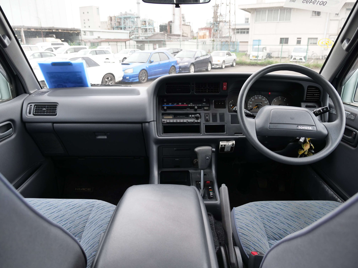 1995 TOYOTA HIACE SUPER CUSTOM 4WD DIESEL VAN