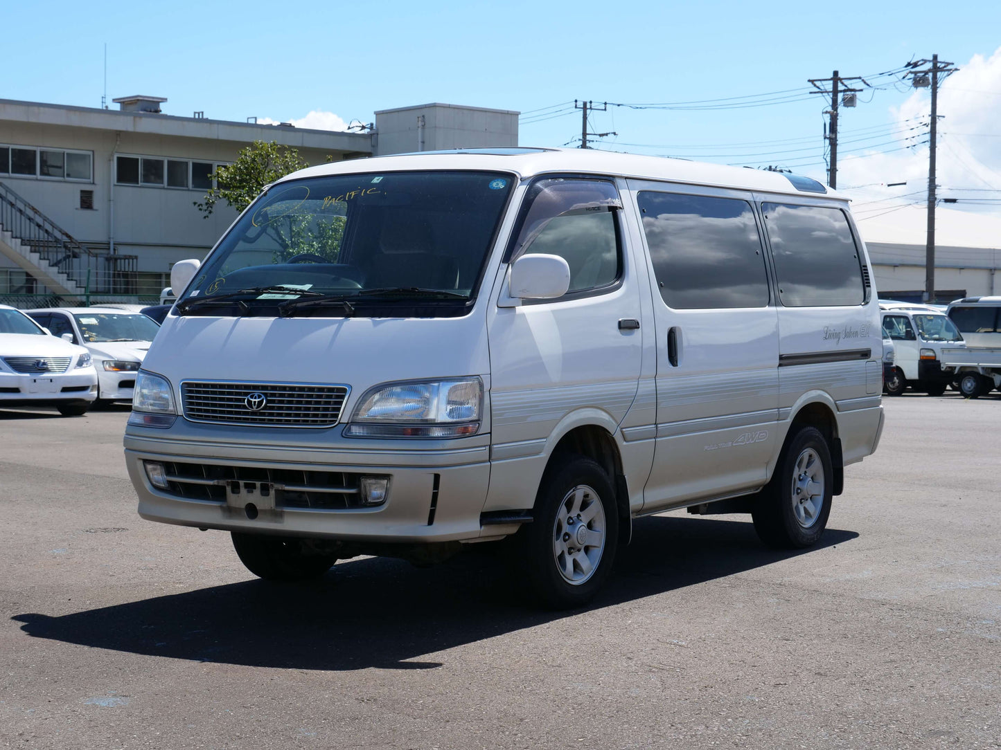 1997 TOYOTA HIACE SUPER CUSTOM 4WD DIESEL VAN