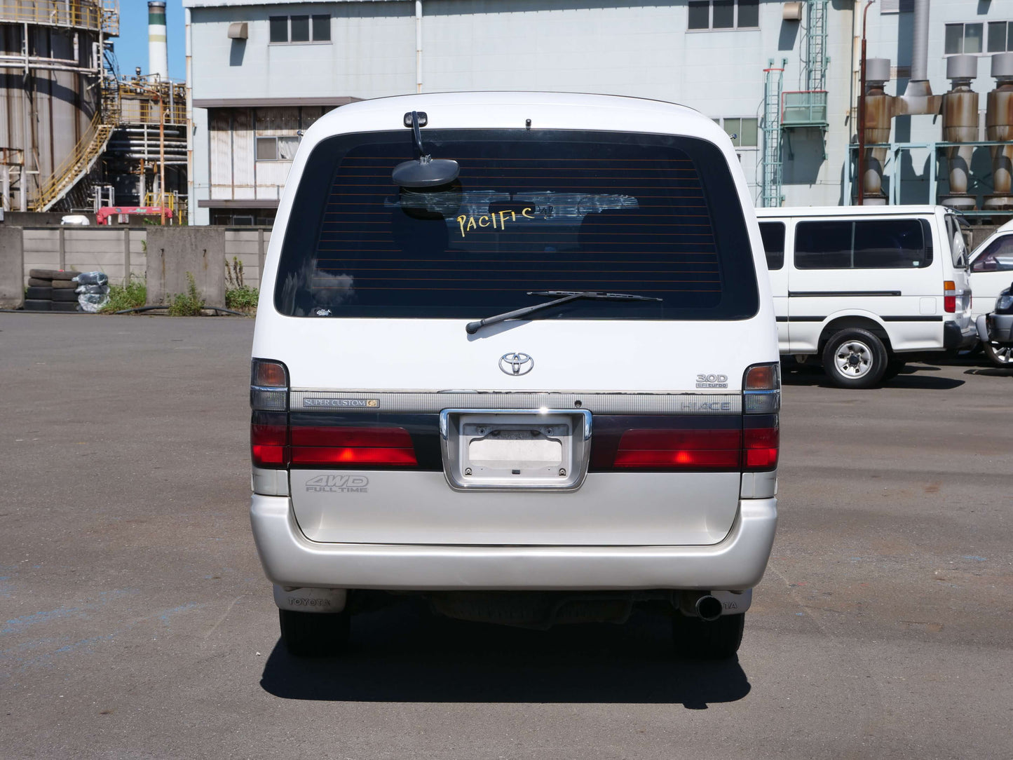 1997 TOYOTA HIACE SUPER CUSTOM 4WD DIESEL VAN