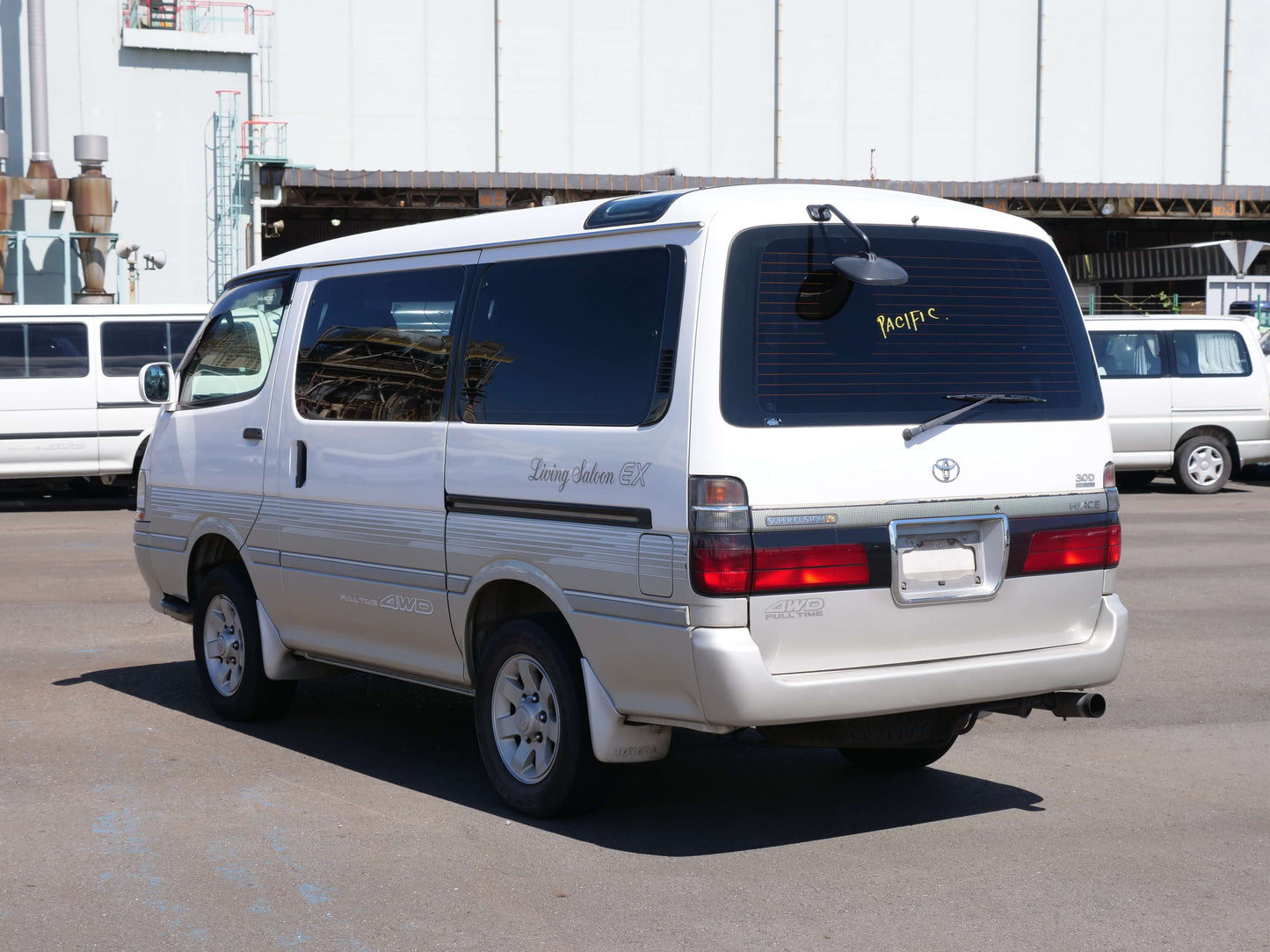 1997 TOYOTA HIACE SUPER CUSTOM 4WD DIESEL VAN