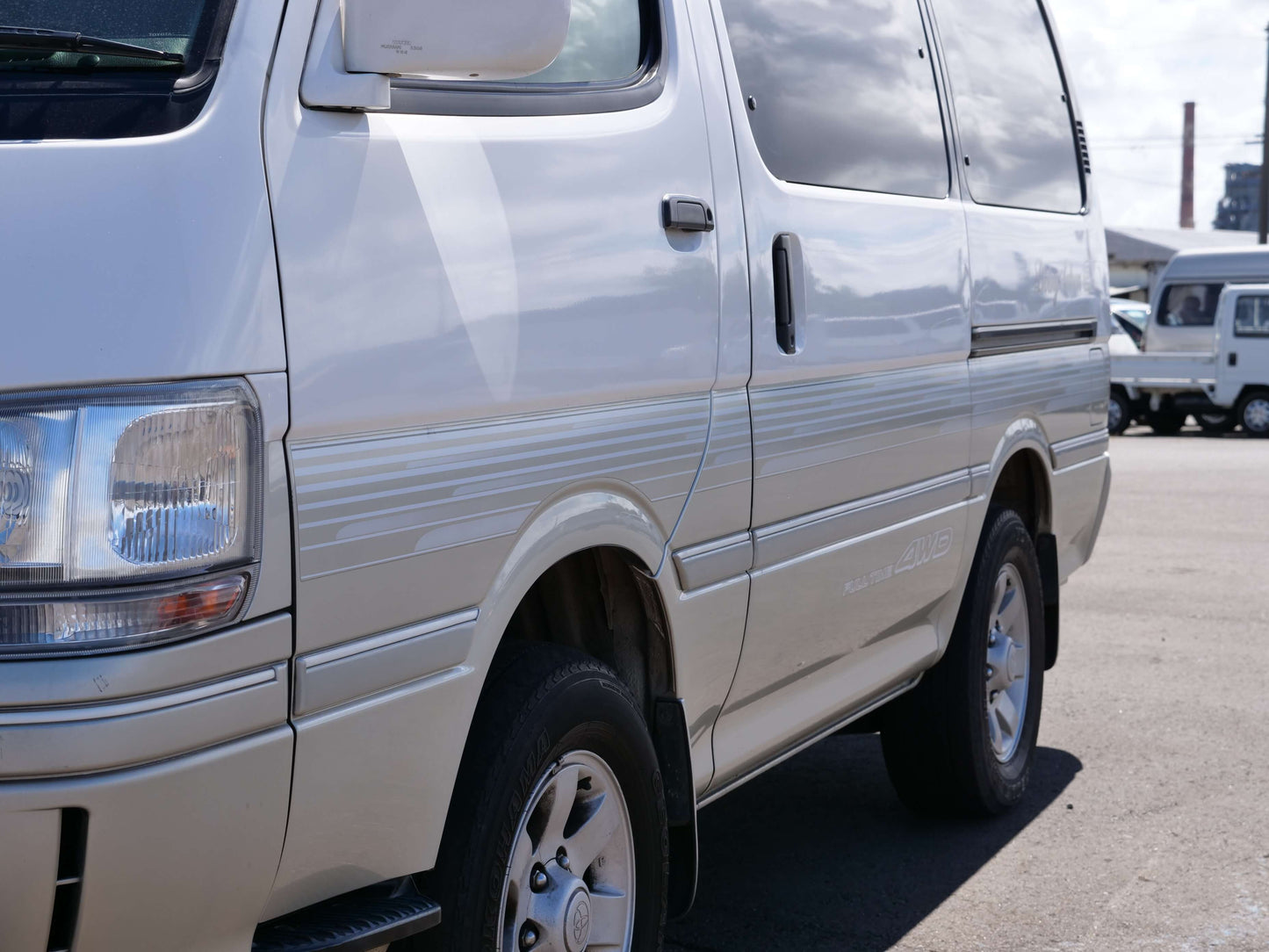 1997 TOYOTA HIACE SUPER CUSTOM 4WD DIESEL VAN