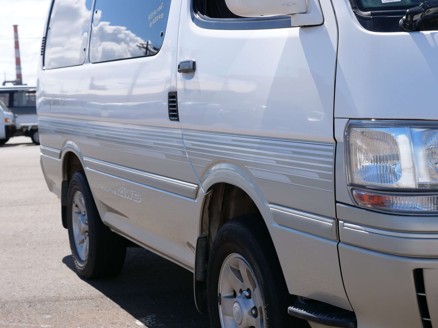 1997 TOYOTA HIACE SUPER CUSTOM 4WD DIESEL VAN