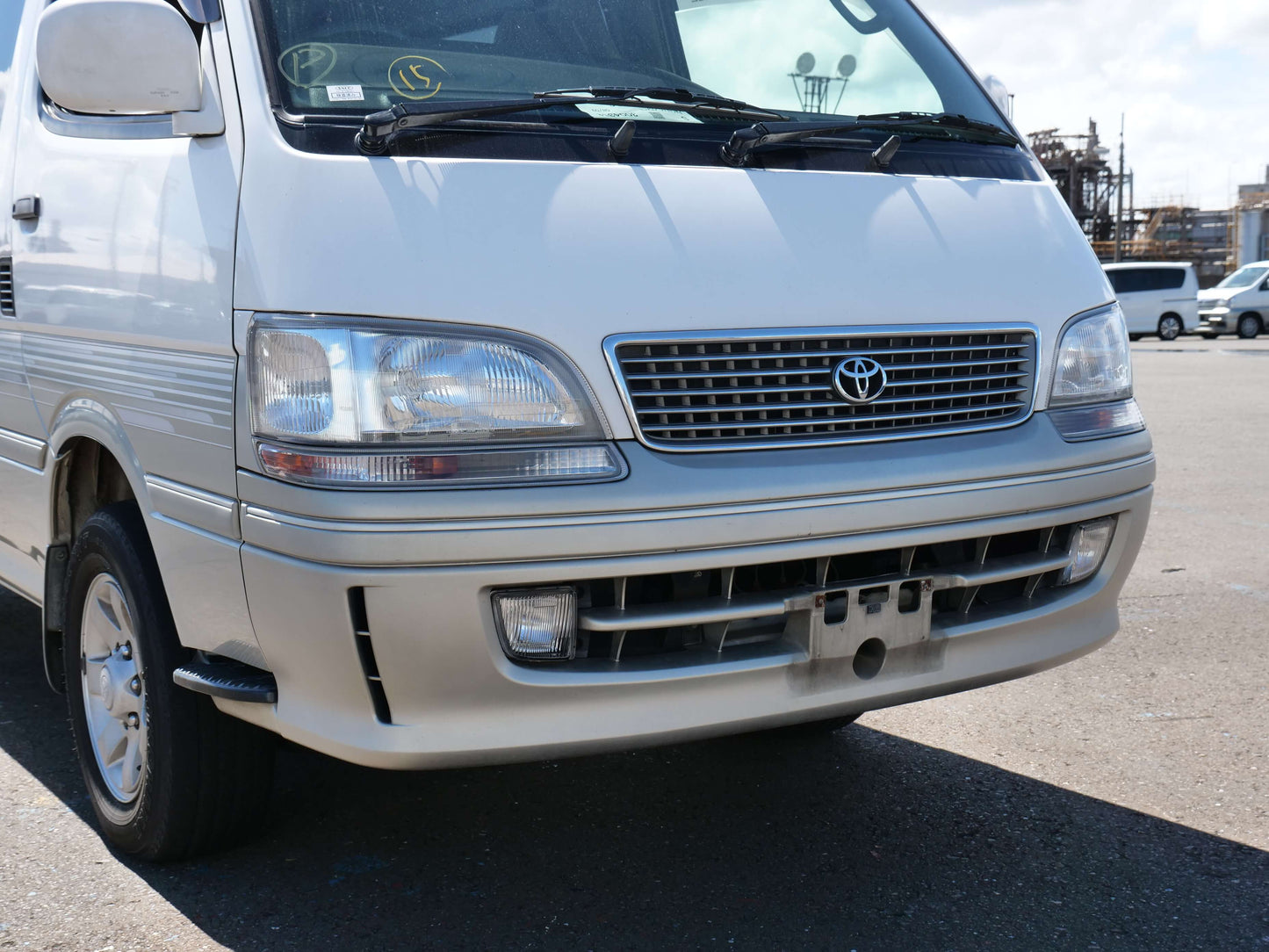 1997 TOYOTA HIACE SUPER CUSTOM 4WD DIESEL VAN