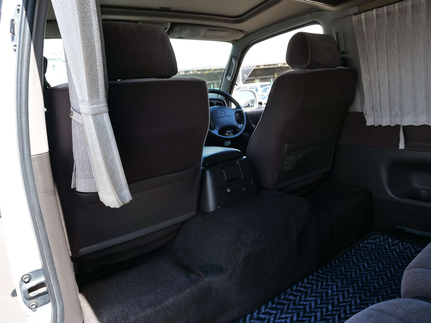 1997 TOYOTA HIACE SUPER CUSTOM 4WD DIESEL VAN