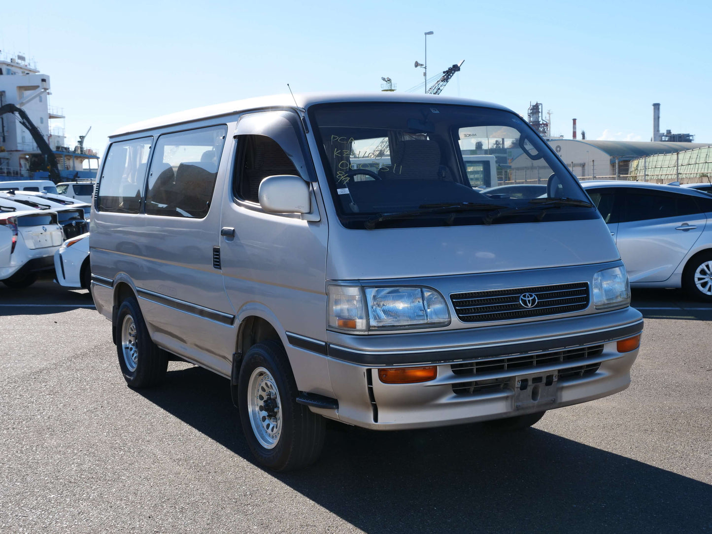 1993 TOYOTA HIACE SUPER CUSTOM 4WD DIESEL VAN