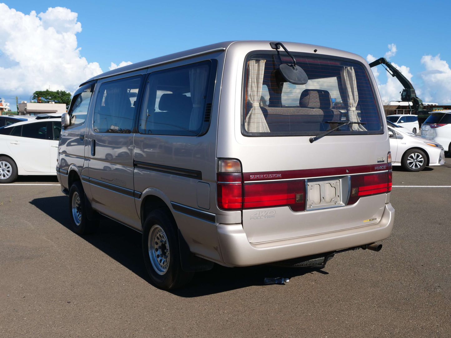 1993 TOYOTA HIACE SUPER CUSTOM 4WD DIESEL VAN