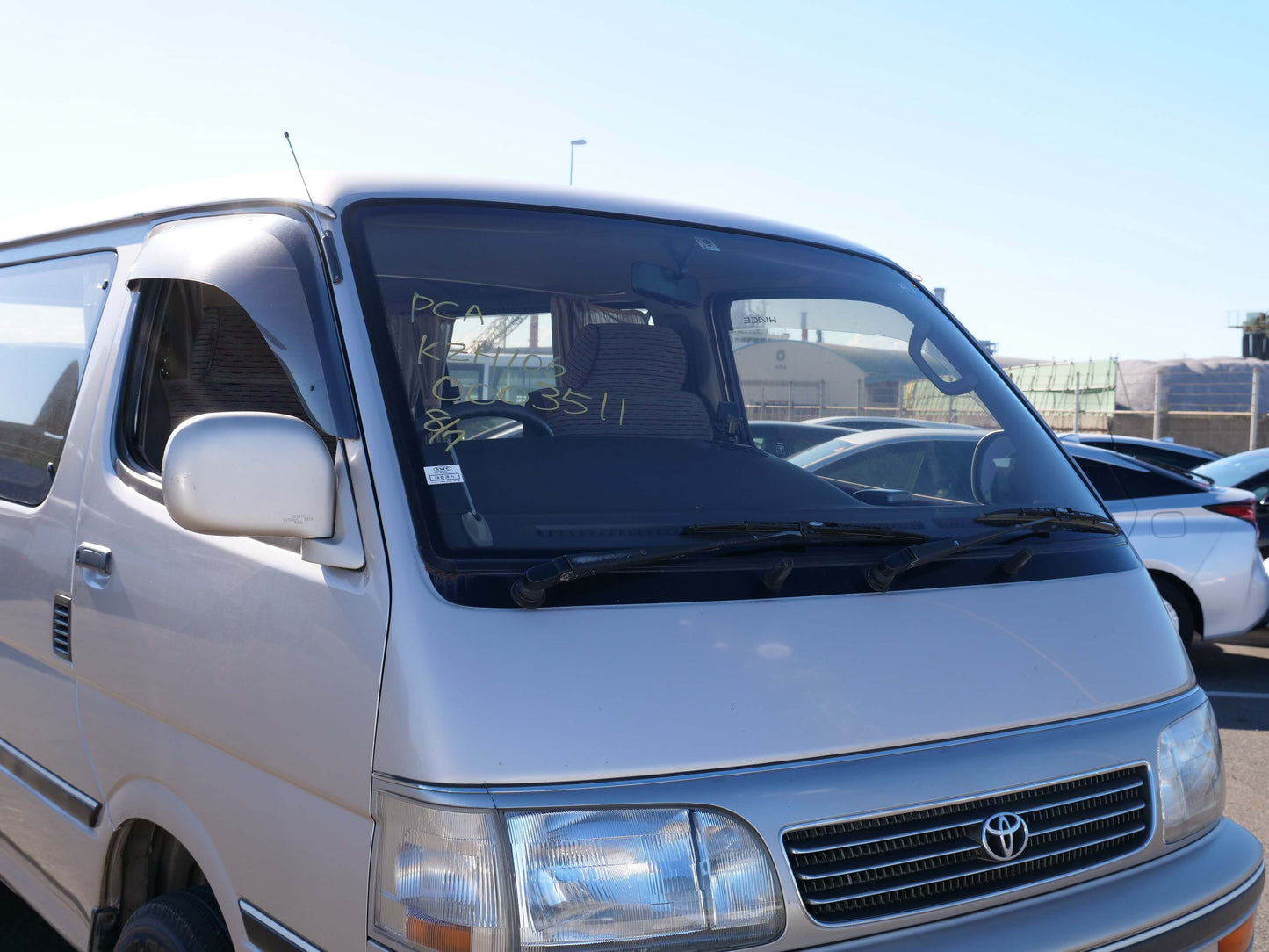 1993 TOYOTA HIACE SUPER CUSTOM 4WD DIESEL VAN