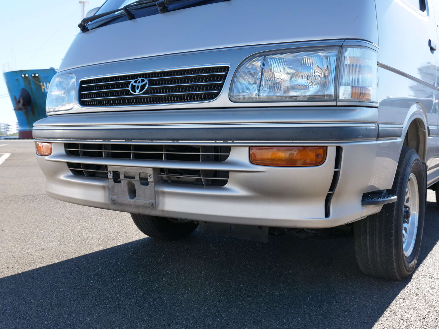 1993 TOYOTA HIACE SUPER CUSTOM 4WD DIESEL VAN