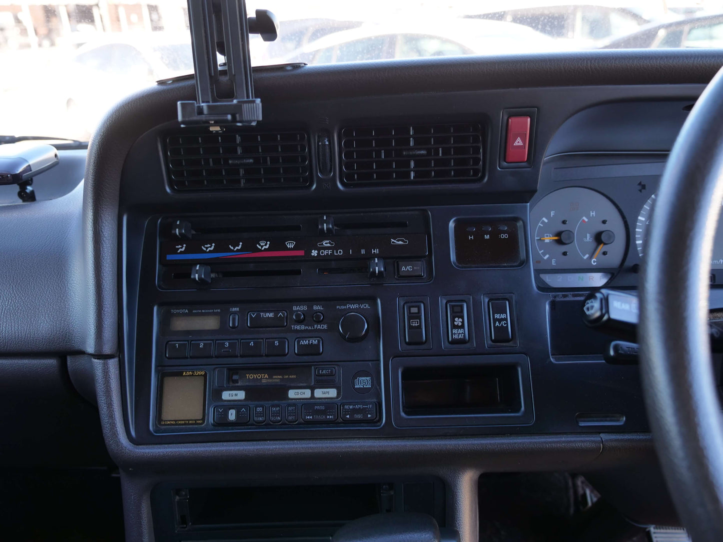 1993 TOYOTA HIACE SUPER CUSTOM 4WD DIESEL VAN