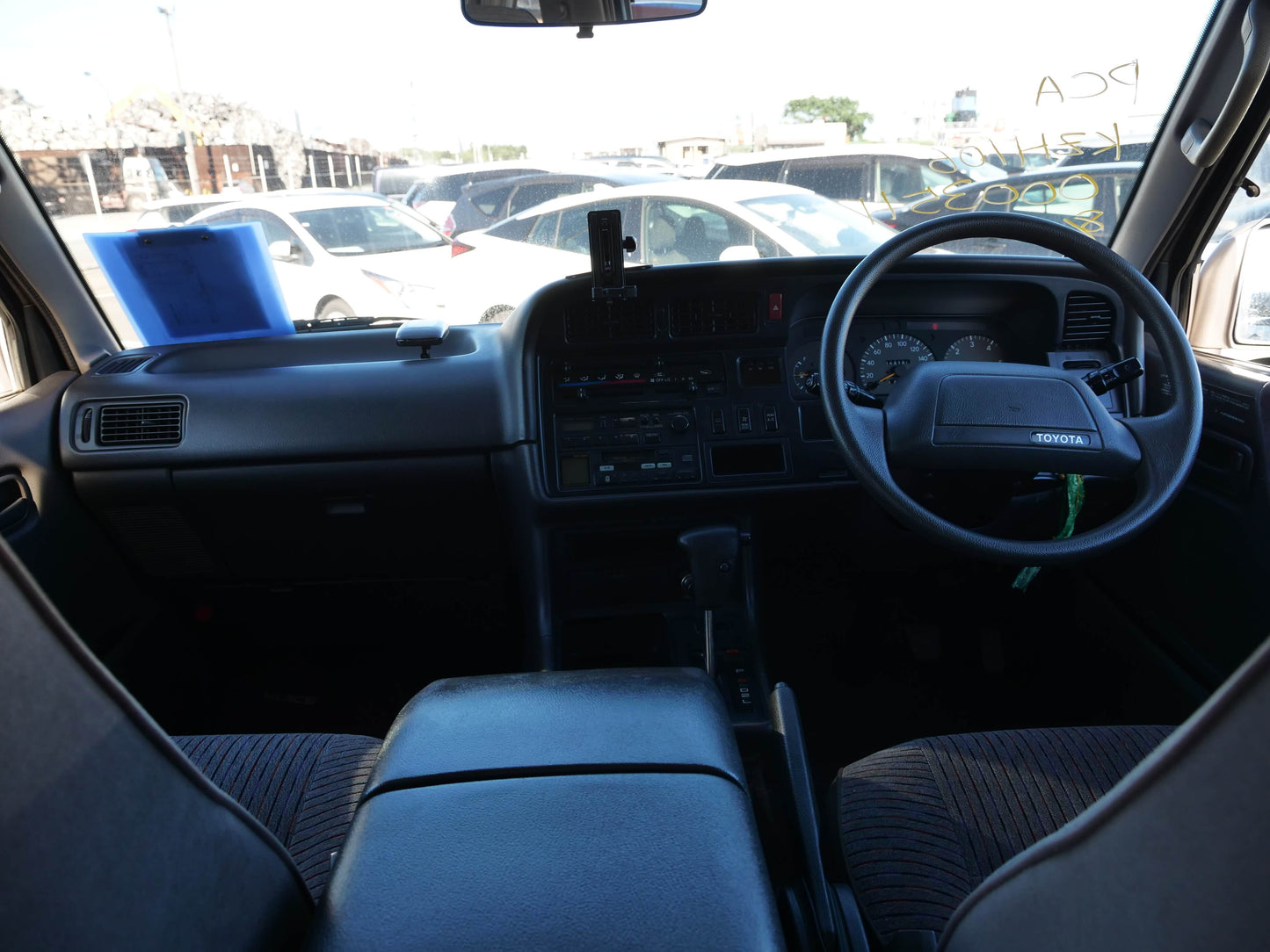 1993 TOYOTA HIACE SUPER CUSTOM 4WD DIESEL VAN