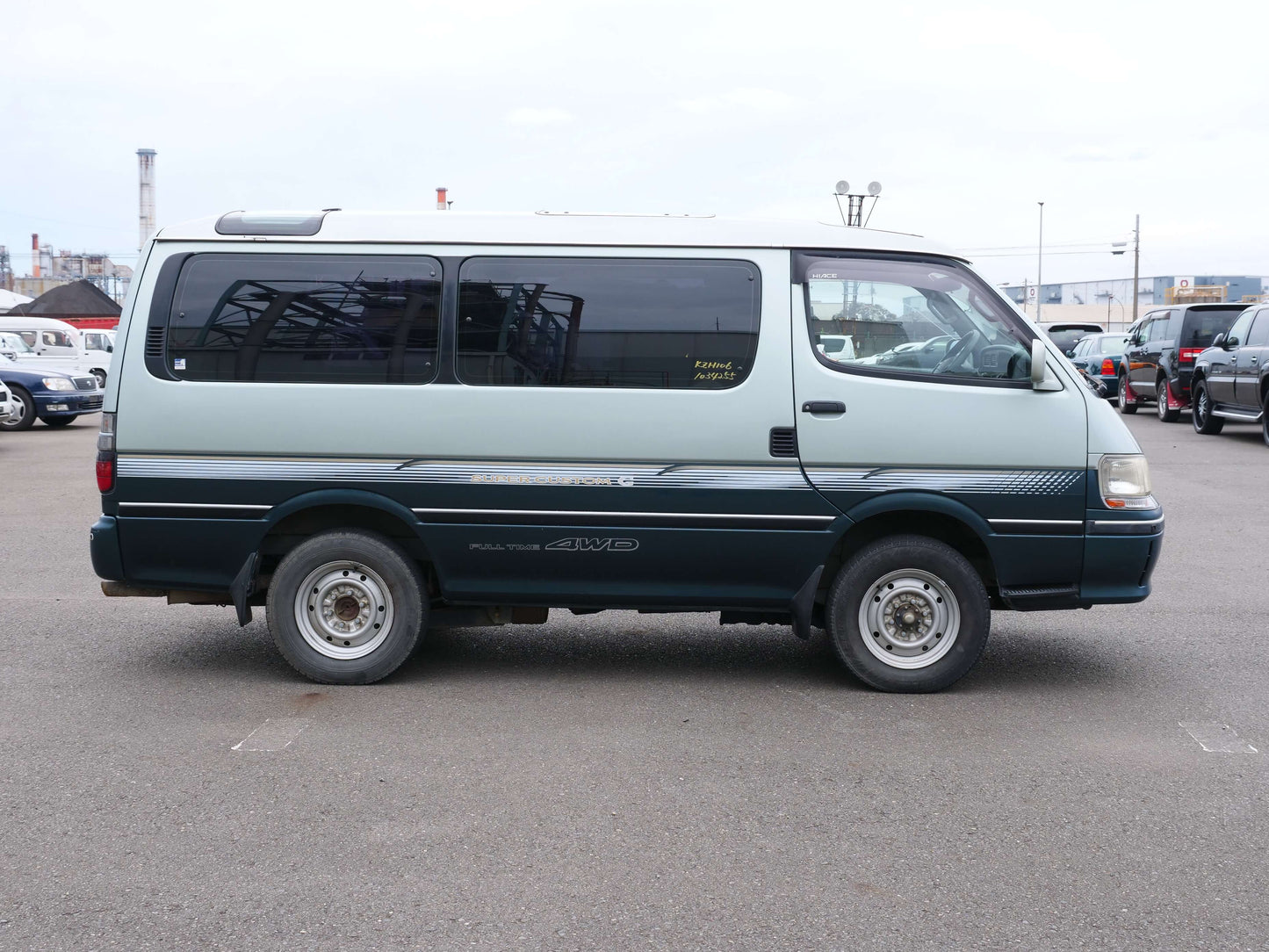 1996 TOYOTA HIACE SUPER CUSTOM 4WD DIESEL VAN