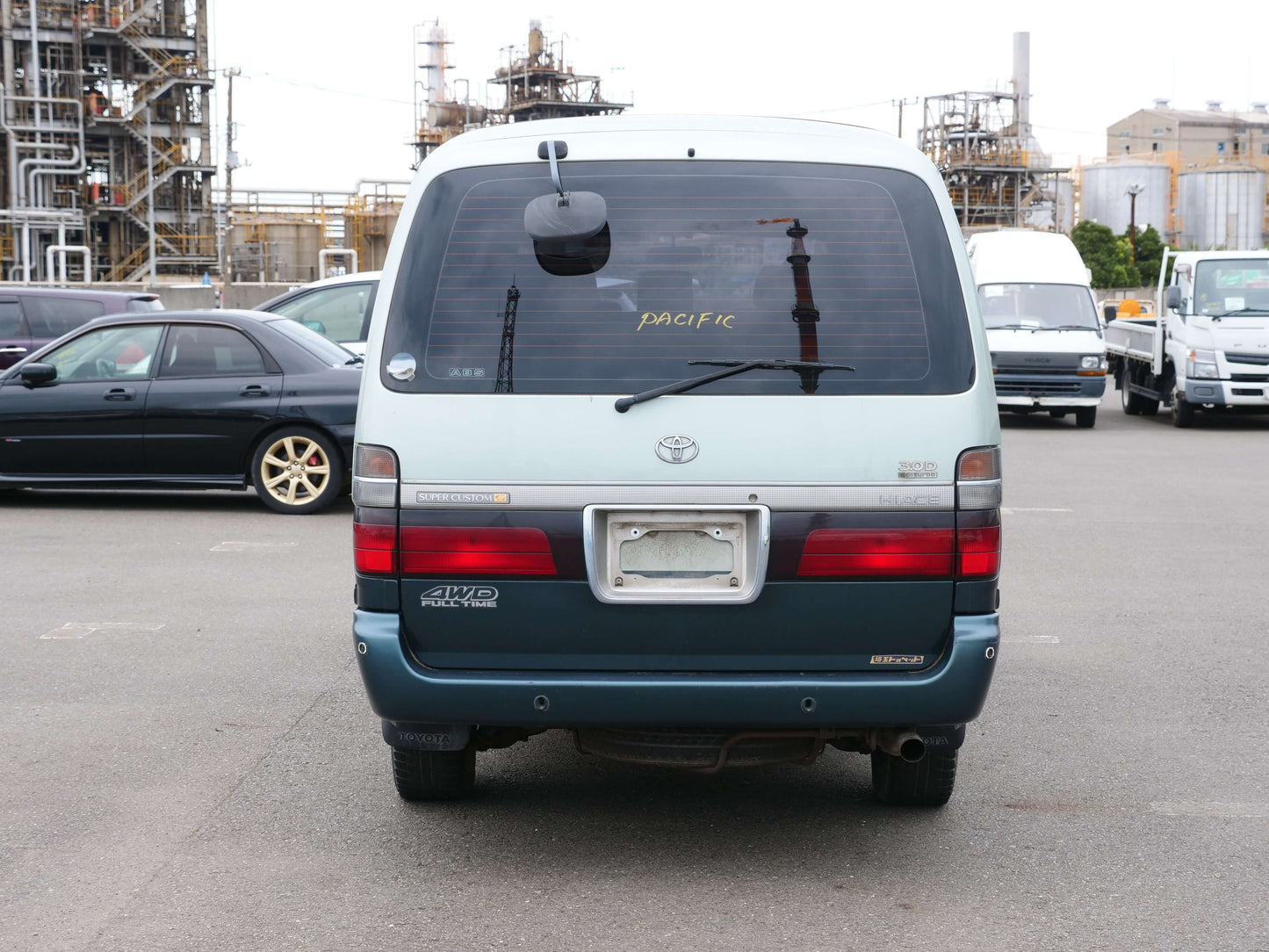 1996 TOYOTA HIACE SUPER CUSTOM 4WD DIESEL VAN