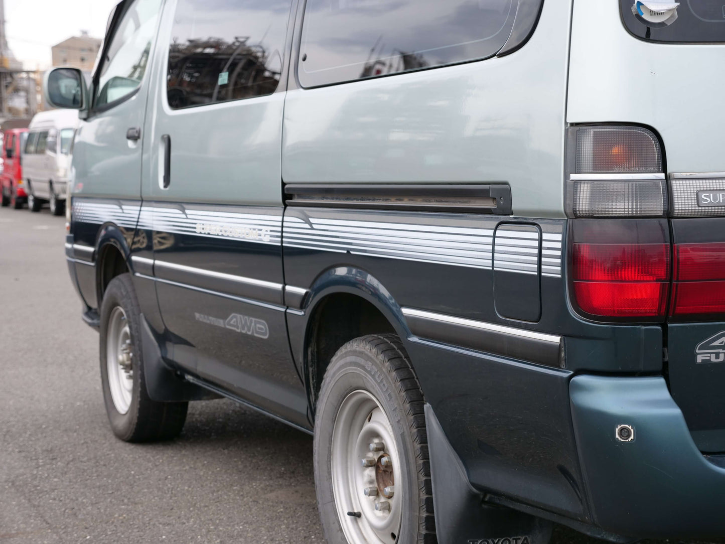 1996 TOYOTA HIACE SUPER CUSTOM 4WD DIESEL VAN